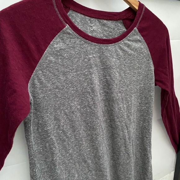 ⬇️ 2 Marked Listings for $25 - Girl’s Soft Long Sleeve Raglan Baseball Tee - Picture 2 of 5